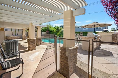 1241 Lynwood St, La Habra CA  90631-7406 exterior