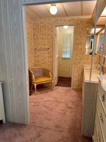 34202 Canal Dr, Pinellas Park FL  exterior