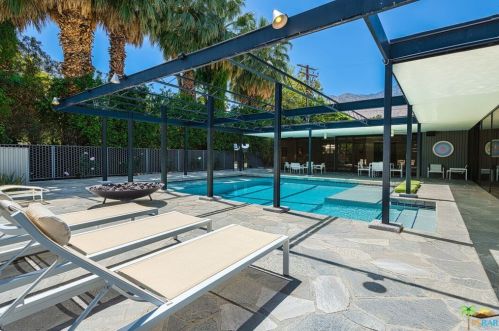 1207 Calle De Maria, Palm Springs CA  92264-8503 exterior
