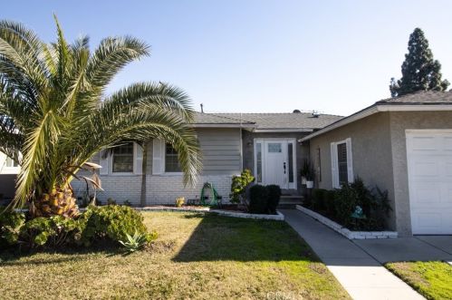 10712 Pangborn Ave, Downey, CA 90241-2951