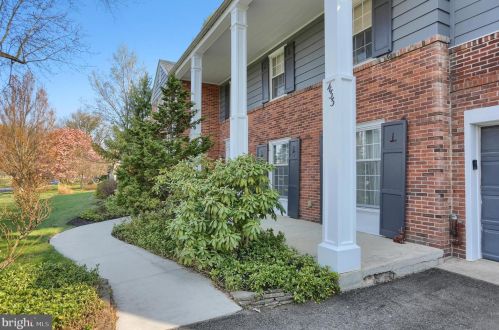 433 Country Club Rd, Camp Hill, PA 17011-2113