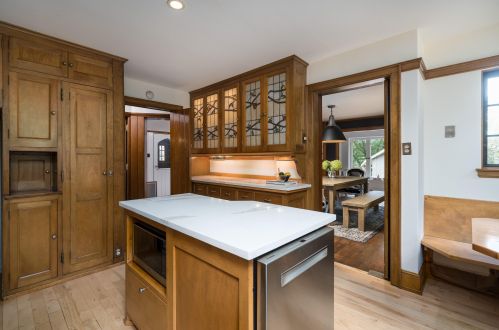 6578 Washington Cir, Milwaukee WI 53213-2460 exterior