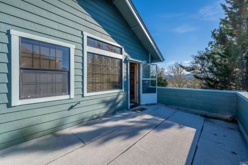 359 Laurel St, Willits CA  95490-3703 exterior