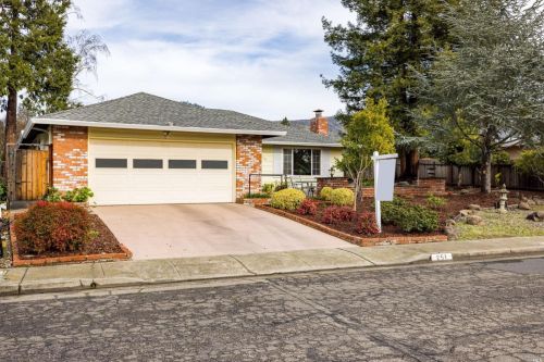 251 Mockingbird Cir, Santa Rosa, CA 95409-6245