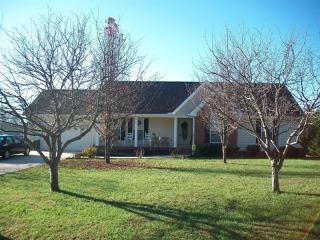 7828 Grasshopper Rd, Georgetown, TN 37336-4057