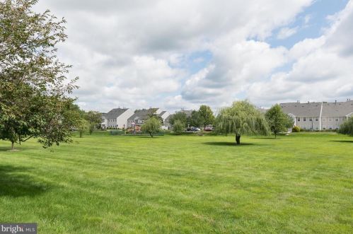 817 Roundtree Pl, Lawrence Township NJ  08648-2538 exterior