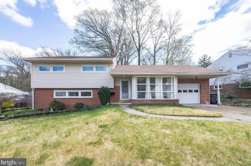 1104 Parkside Dr, Wilmington, DE 19803-5214