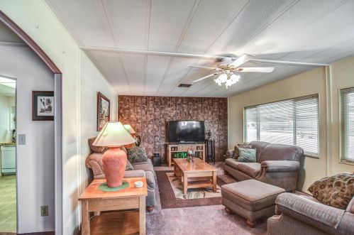 25403 Wyoming Ave, Chandler AZ  85248-6460 exterior