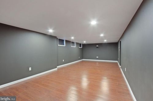 41 Roosevelt Blvd, Lancaster PA 17601-4039 exterior