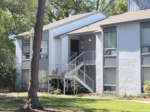 2414 Lemontree Ln, Orlando, FL 32839-1068