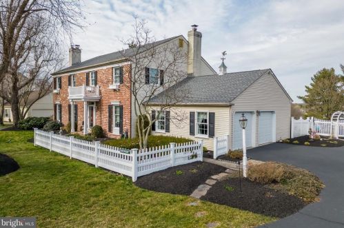 1209 Knollbrook Dr, Lansdale, PA 19446-5117