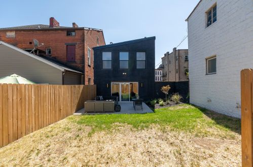 330 Pike St, Covington KY 41011-2127 exterior