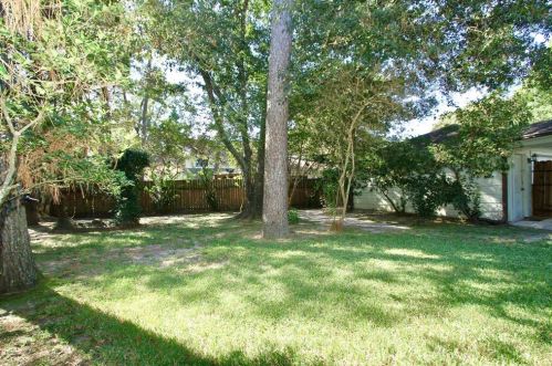 2306 Oak Shores Dr, Humble, TX 77339-1801