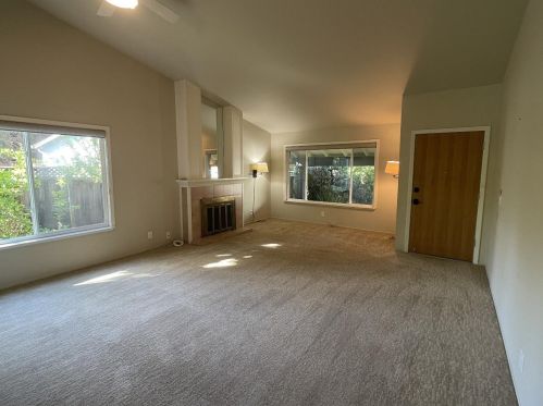 6994 El Marcero Ct, San Jose, CA 95119-1833
