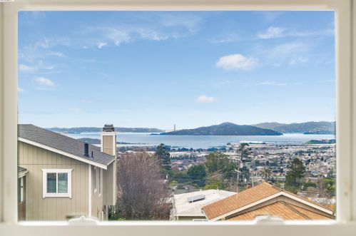 6549 Kensington Ave, Richmond CA  94805-1664 exterior