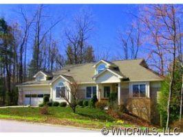 250 Governors Dr, Hendersonville NC  28791-1377 exterior