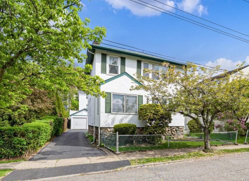 424 Eighth Ave, New Rochelle, NY 10803-1348