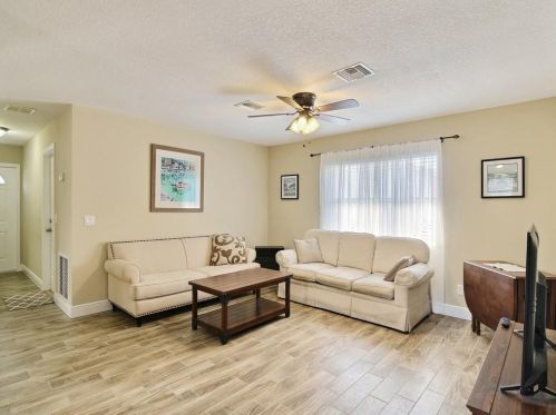 2385 84th Ct, Vero Beach, FL 32966-1761