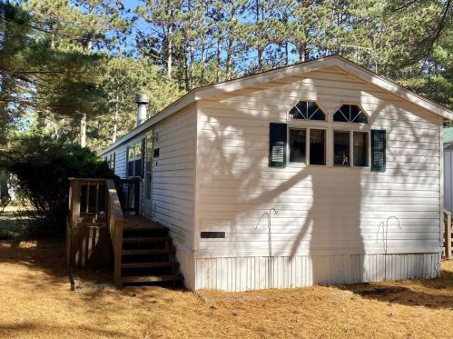 2084 Sauk St, Friendship, WI 53934-9394