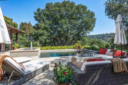 5 Owl Hill Ct, Orinda CA  94563-3441 exterior
