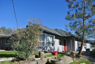 32556 Pennyroyal Ln, Prather, CA 93651-9749