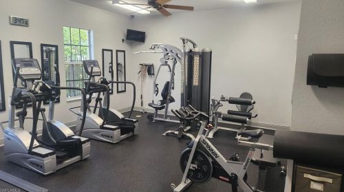 1430 Mariposa Cir, Naples FL  26102-7247 exterior