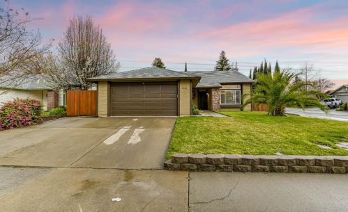 3940 Blackfield Dr, North Highlands, CA 95660-3471