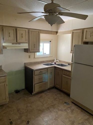 712 Gaskill Ave, Jeannette PA  15644-3302 exterior