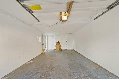 9235 B St, Oakland CA 94603-2416 exterior