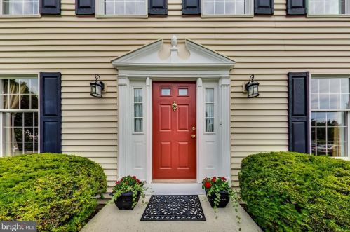 1715 Firewood Ct, Herndon, VA 20170-2947