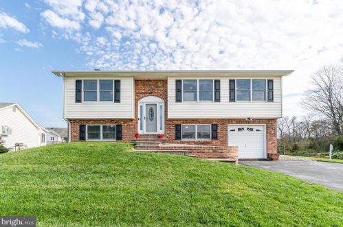 11 Monticello Dr, Bear, DE 19701-2077