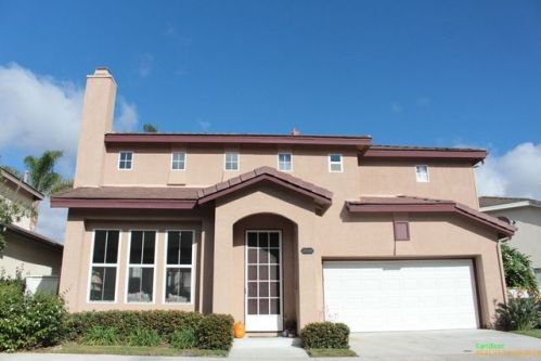2040 Freedom Way, Vista, CA 92081-7048