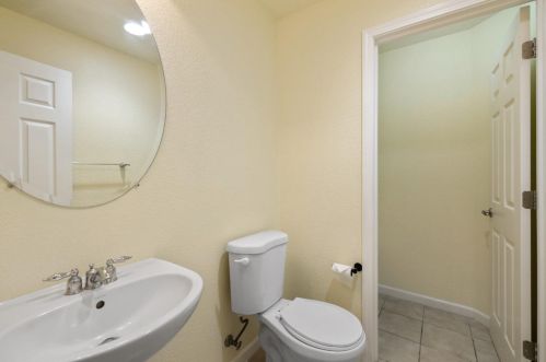 1015 Lucio St, Manteca CA  95336 exterior