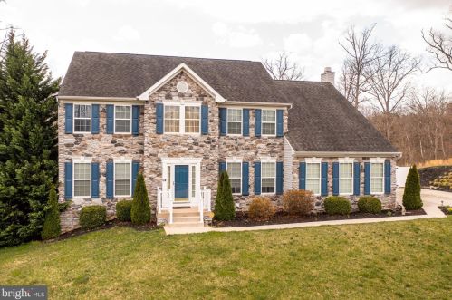 426 Triumphant Way, Falling Waters, WV 25419-3596