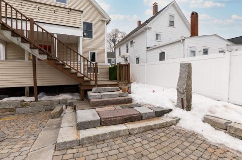 32 Pne St, Dover NH  03820-4202 exterior