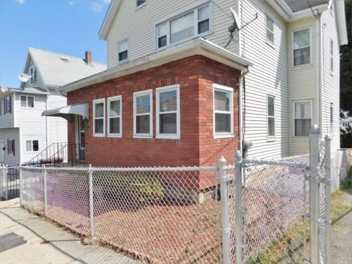 17 Ashton St, Everett, MA 02149-1606