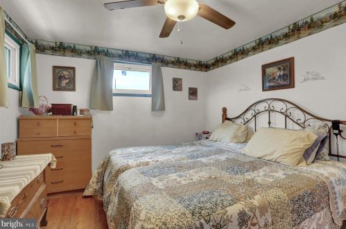 1577 Mcclures Gap Rd, Carlisle PA 17015-8914 exterior