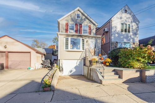 77 Whitney Ave, Floral Park, NY 11001-1525
