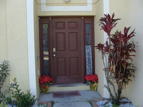 1213 Alhambra Crest Dr, Ruskin, FL 33570-7908