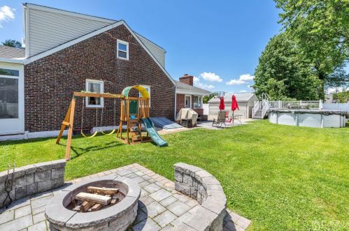 180 Grenville St, Woodbridge NJ  07095-1834 exterior