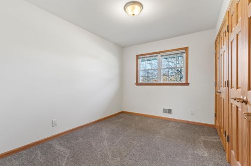 939 Kims Ln, Mukwonago WI  53149-1118 exterior