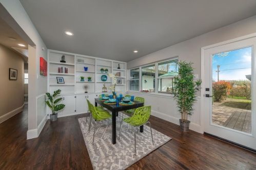 721 James Dr, Richardson TX  75080-6028 exterior