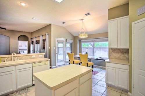 4106 Kite Ln, Midlothian TX  76063-3497 exterior