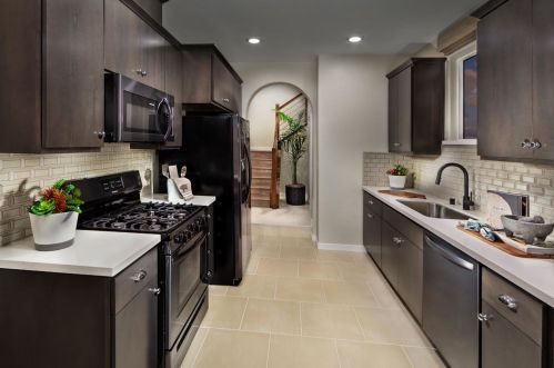 10000 Del Surf Ln, Elk Grove, CA 95757