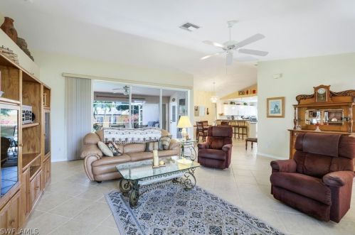 1124 47th St, Cape Coral, FL 33914-6349