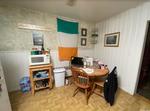 15 Richwood Pl, Huntington Station NY 11746-3228 exterior