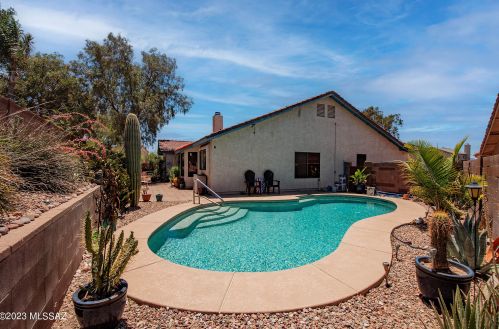 5221 Grouse Way, Tucson AZ 85742-9496 exterior