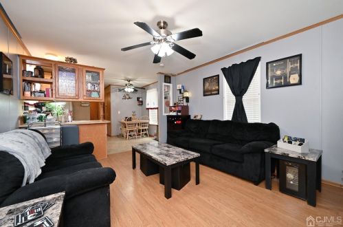 43 Bayshore Mobile Mnr, Hazlet NJ  07730-4129 exterior