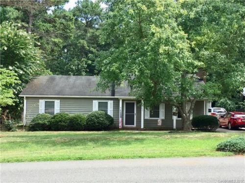 4821 Country Mdw Dr, Gastonia NC  28056-8641 exterior