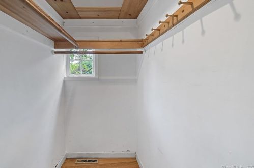 14 Boulder Rdg, Danbury CT  06811-3144 exterior